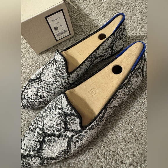 Rothy’s Python Almond Loafer in size 9 - Picture 1 of 10